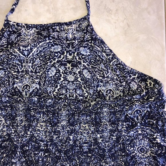 floral halter crop top - Picture 6 of 7